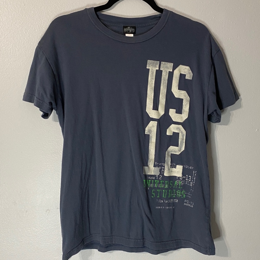 Universal Studios Graphic Tee Y2K size M